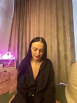 RaisaSalvi online show from March 14, 2026, 8:09 am