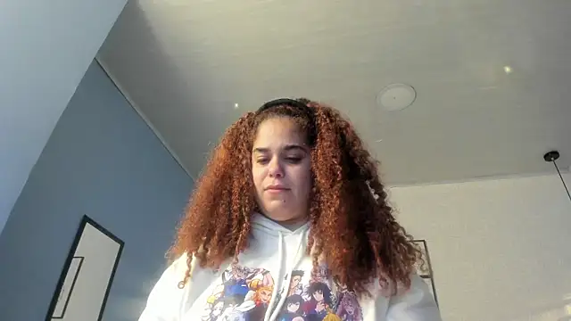 Snapshot of ninna_curly chatting on November 7, 2025, 9:52 pm ninna curly online show from November 7, 2025, 9:52 pm