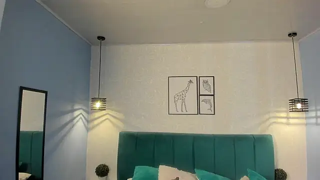 Snapshot of ninna_curly chatting on November 10, 2025, 8:47 pm ninna curly online show from November 10, 2025, 8:47 pm