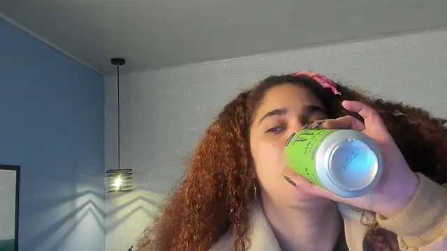 Snapshot of ninna_curly chatting on November 21, 2025, 4:44 am ninna curly online show from November 21, 2025, 4:44 am