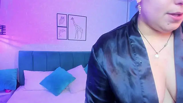 Snapshot of ninna_curly chatting on November 18, 2025, 5:11 am ninna curly online show from November 18, 2025, 5:11 am