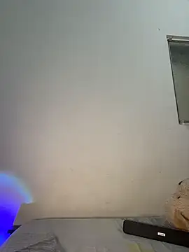 Santiago-Thompson online show from November 17, 2025, 10:47 pm