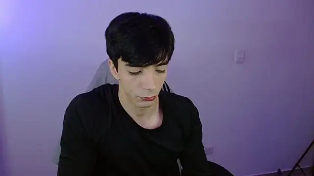 H3ll B0I online show from March 23, 2026, 11:04 pm