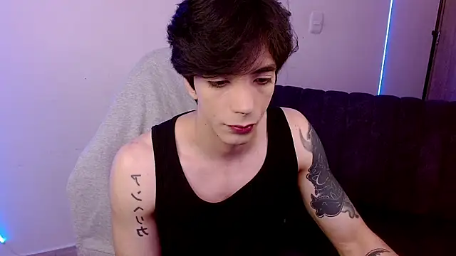 Snapshot of H3ll_B0I chatting on June 2, 2026, 2:44 am H3ll B0I online show from June 2, 2026, 2:44 am