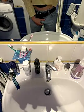 Snapshot of Milleseghe99 chatting on November 29, 2025, 1:50 am Milleseghe99 online show from November 29, 2025, 1:50 am