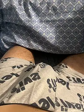 Snapshot of Milleseghe99 chatting on February 8, 2025, 6:43 am Milleseghe99 online show from February 8, 2025, 6:43 am