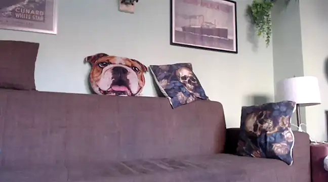 Astrid-Gilbert online show from March 4, 2025, 10:57 am