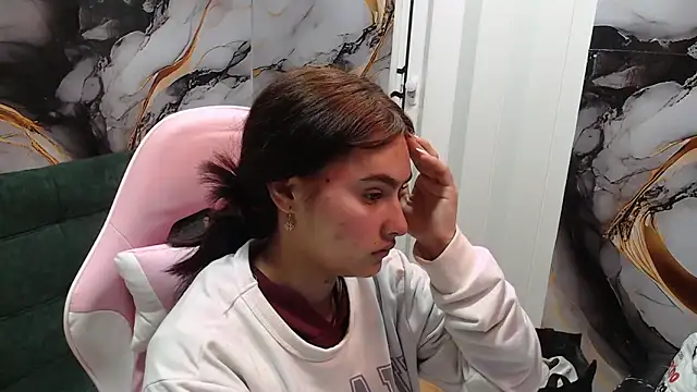 Snapshot of emily_fox_3 chatting on September 16, 2025, 3:40 am emily fox 3 online show from September 16, 2025, 3:40 am