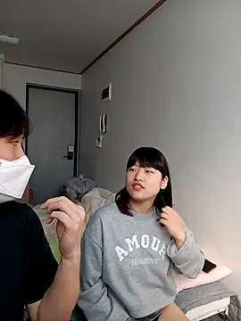 Snapshot of cutie_koreancouple chatting on February 26, 2025, 1:14 am cutie koreancouple online show from February 26, 2025, 1:14 am