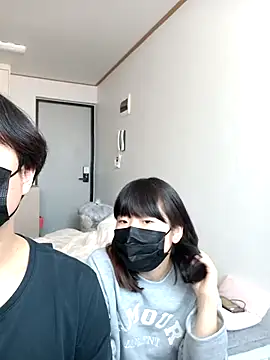 Snapshot of cutie_koreancouple chatting on February 26, 2025, 4:19 am cutie koreancouple online show from February 26, 2025, 4:19 am