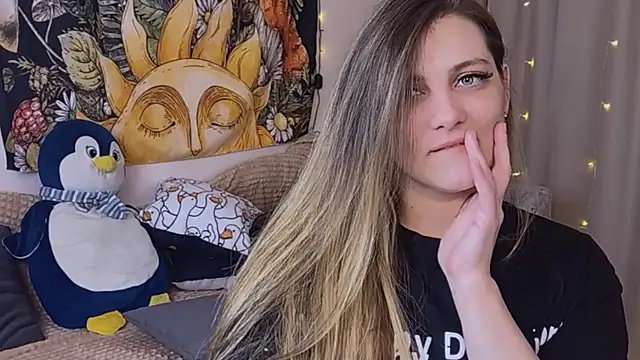 SweetyKatherine online show from March 21, 2025, 1:12 pm