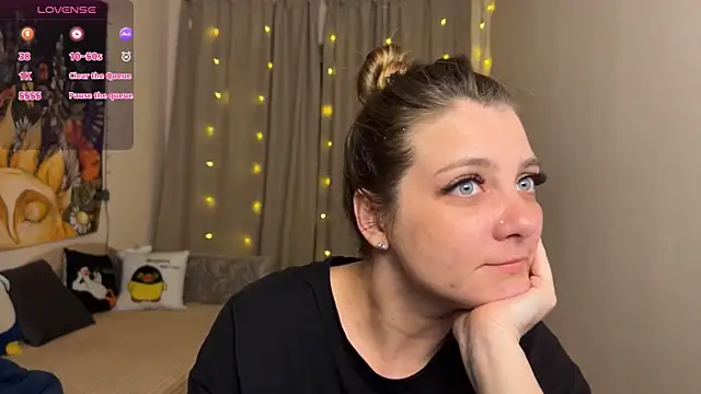 SweetyKatherine online show from October 3, 2025, 6:53 pm