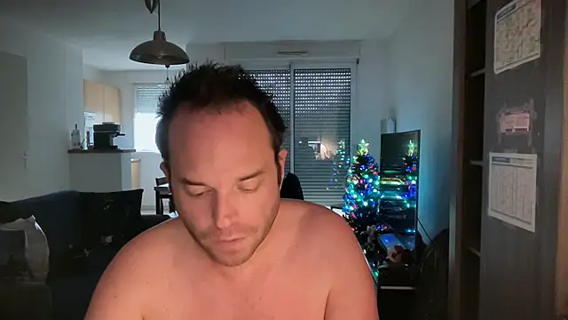 Funnyjul31 online show from November 26, 2025, 1:55 pm