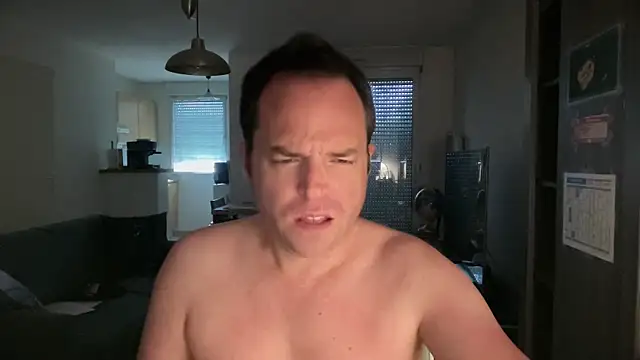 Funnyjul31 online show from March 31, 2026, 11:23 am