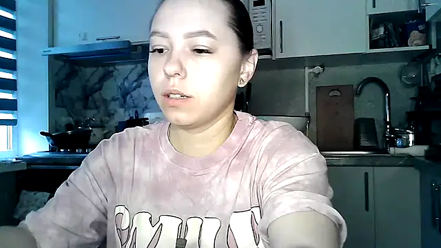 Snapshot of Misssweet_s chatting on November 19, 2025, 6:24 am Misssweet s online show from November 19, 2025, 6:24 am