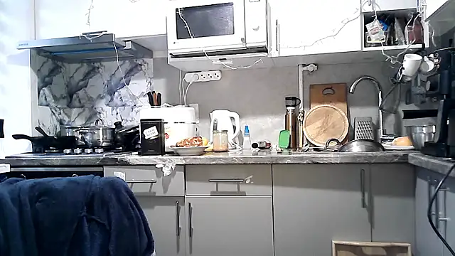 Misssweet s online show from December 23, 2025, 9:30 am