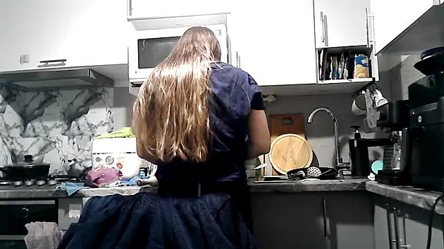 Snapshot of Misssweet_s chatting on November 8, 2025, 4:27 am Misssweet s online show from November 8, 2025, 4:27 am