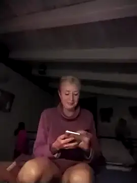 divinaerotica online show from November 6, 2025, 6:34 pm