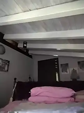 divinaerotica online show from February 17, 2026, 2:03 pm