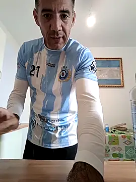 Snapshot of juanignacioargentino chatting on February 9, 2025, 1:35 pm juanignacioargentino online show from February 9, 2025, 1:35 pm