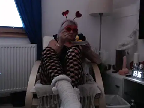 Snapshot of Juliana60 chatting on February 17, 2025, 12:38 pm Juliana60 online show from February 17, 2025, 12:38 pm