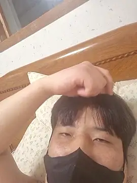 Snapshot of Tyyyggjju chatting on December 1, 2025, 10:49 am Tyyyggjju online show from December 1, 2025, 10:49 am