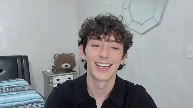 miketwink online show from February 8, 2026, 2:53 am