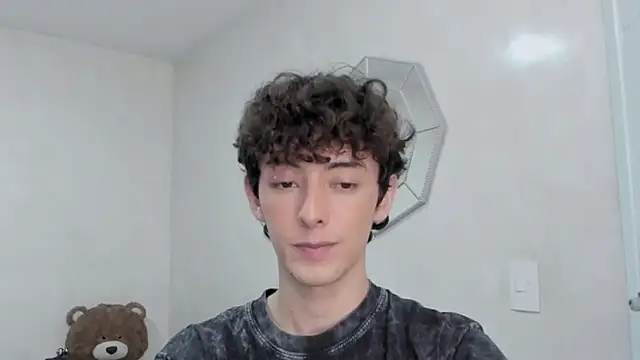 miketwink online show from February 6, 2026, 2:07 am