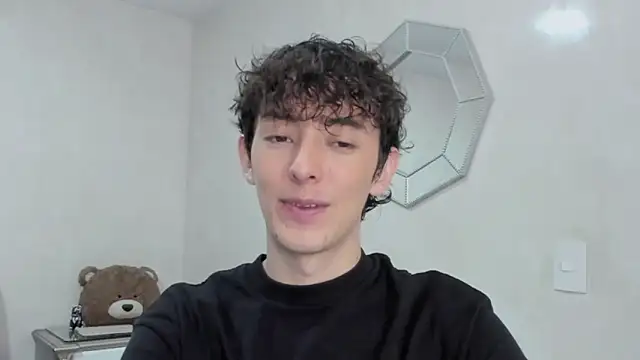 miketwink online show from February 3, 2026, 1:49 am