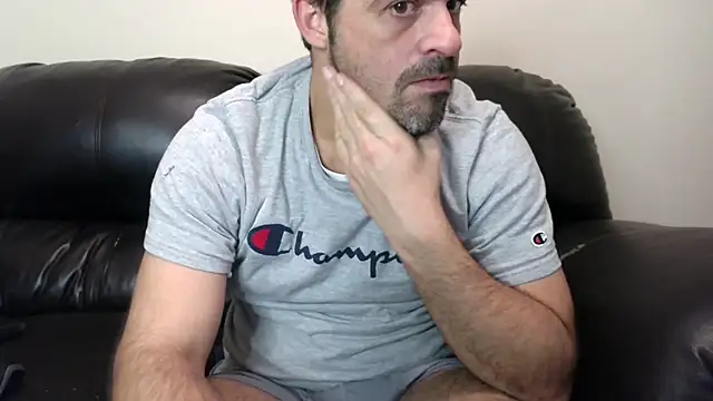 Snapshot of Troyt87 chatting on December 4, 2025, 3:55 pm Troyt87 online show from December 4, 2025, 3:55 pm