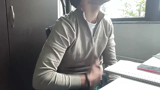 Snapshot of bullyboyy chatting on October 3, 2025, 10:17 am bullyboyy online show from October 3, 2025, 10:17 am