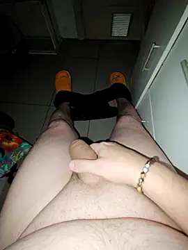 Snapshot of Usame_como_quieras chatting on September 26, 2025, 4:03 pm Usame como quieras online show from September 26, 2025, 4:03 pm