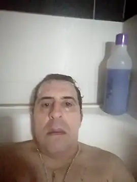 Snapshot of Usame_como_quieras chatting on February 13, 2025, 8:38 am Usame como quieras online show from February 13, 2025, 8:38 am