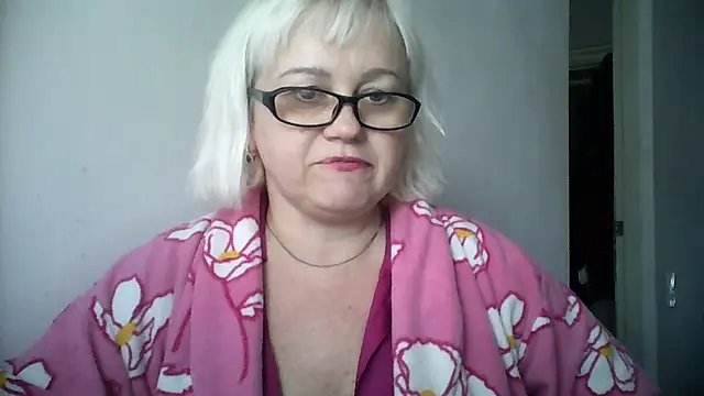 Snapshot of Mayya4321 chatting on November 13, 2025, 10:52 am Mayya4321 online show from November 13, 2025, 10:52 am