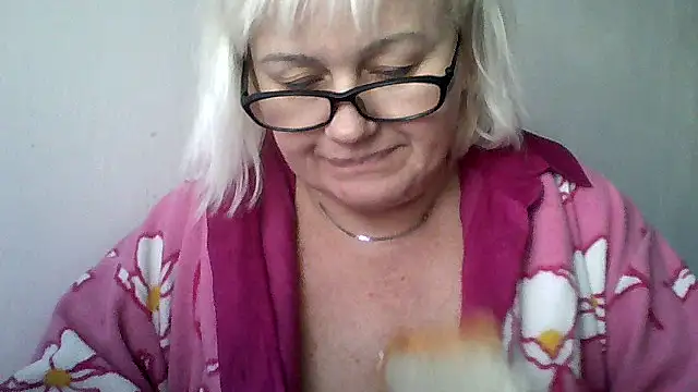 Snapshot of Mayya4321 chatting on November 26, 2025, 10:15 am Mayya4321 online show from November 26, 2025, 10:15 am