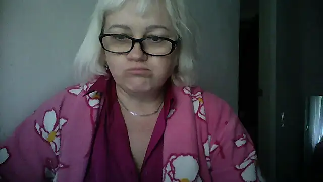 Snapshot of Mayya4321 chatting on November 5, 2025, 10:40 am Mayya4321 online show from November 5, 2025, 10:40 am