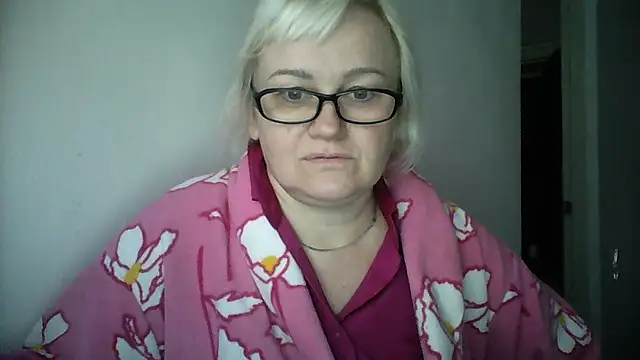 Snapshot of Mayya4321 chatting on November 9, 2025, 9:02 am Mayya4321 online show from November 9, 2025, 9:02 am