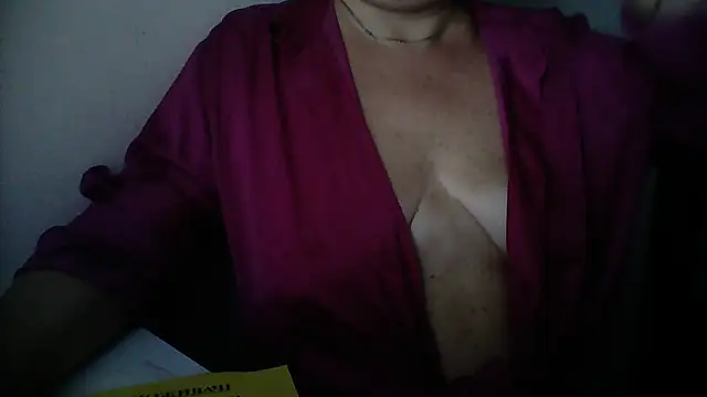 Snapshot of Mayya4321 chatting on September 16, 2025, 2:51 pm Mayya4321 online show from September 16, 2025, 2:51 pm