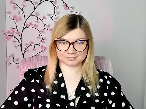 Lola moree online show from April 6, 2026, 11:33 am