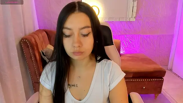 Snapshot of miss_isabella_m chatting on June 11, 2026, 1:30 pm miss isabella m online show from June 11, 2026, 1:30 pm