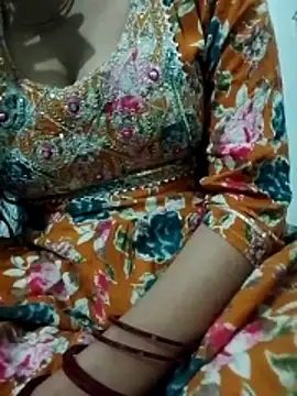 Snapshot of saaniya chatting on November 12, 2025, 8:29 am saaniya online show from November 12, 2025, 8:29 am