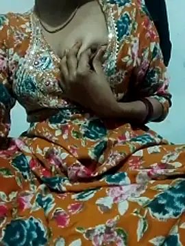 Snapshot of saaniya chatting on November 7, 2025, 7:51 pm saaniya online show from November 7, 2025, 7:51 pm