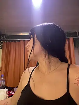 Snapshot of Melody_rousse_ chatting on December 15, 2025, 8:36 pm Melody rousse online show from December 15, 2025, 8:36 pm