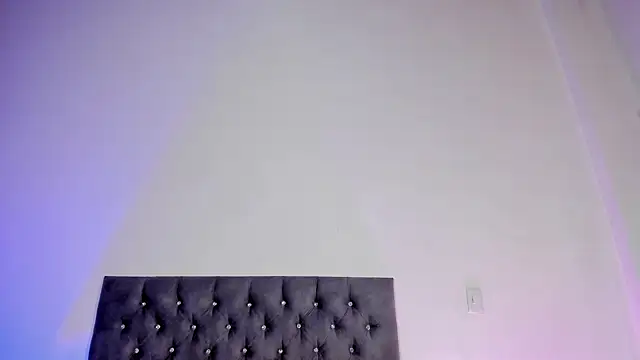 Zaira Rose  online show from September 30, 2025, 1:39 pm