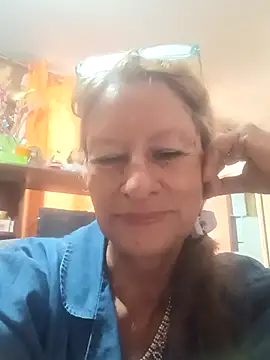 MaryLunna online show from March 21, 2025, 7:24 pm