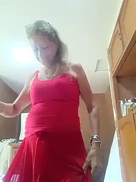 MaryLunna online show from March 14, 2025, 6:50 pm