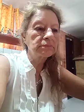 MaryLunna online show from February 15, 2025, 7:17 pm