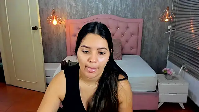Snapshot of Hadley_ chatting on July 12, 2026, 2:01 am Hadley online show from July 12, 2026, 2:01 am