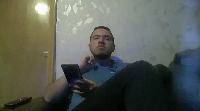 Snapshot of Drag_Queen chatting on February 28, 2025, 7:35 pm Drag Queen online show from February 28, 2025, 7:35 pm