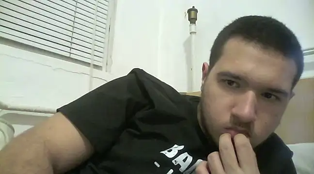 Snapshot of Drag_Queen chatting on March 15, 2025, 7:16 pm Drag Queen online show from March 15, 2025, 7:16 pm